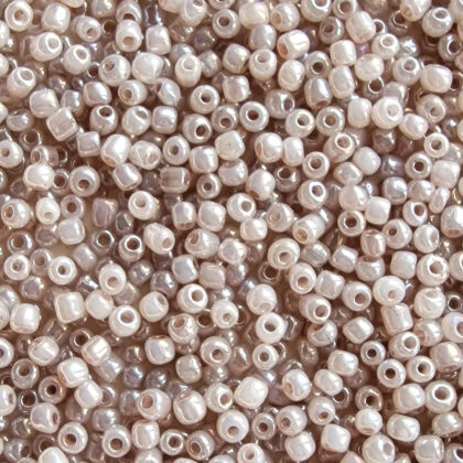 Seed beads, lys brun, opak,  4mm